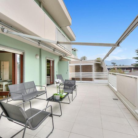 Balcone Sui Tigli Few Min From The Lake - Happy Rentals Riva del Garda Exteriör bild